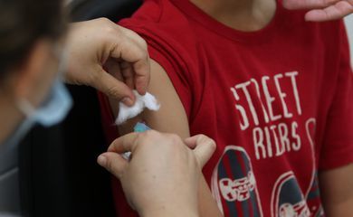 Crianças "zero dose": como vulnerabilidades produzem exclusão vacinal