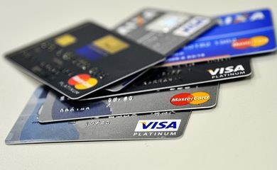 Endividamento de famílias chega a 77,4% em setembro