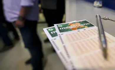 Mega-Sena acumula e prêmio vai para R$ 32 milhões