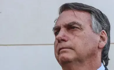 Ordem do STF determina que Bolsonaro entregue passaporte à Justiça 