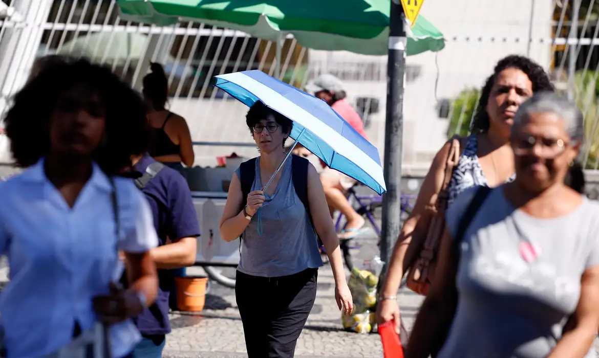São Paulo tem umidade baixa e temperaturas entre 35 e 40 graus