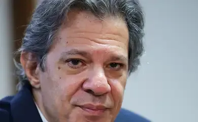 Governo pretende manter isenção para até dois mínimos no IR em 2025