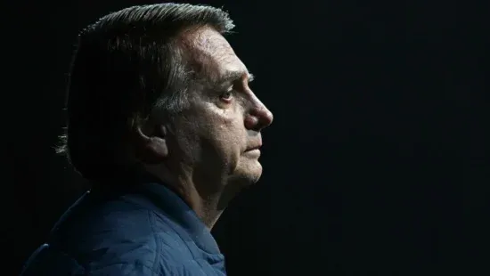 Datafolha: para 52% dos brasileiros, Bolsonaro deveria ser preso por trama golpista