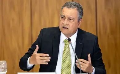 Governo federal comprará quase 2 mil imóveis para desabrigados no RS