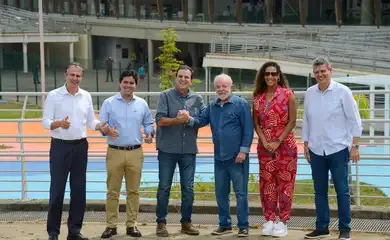 Lula lança pedra fundamental do IFRJ no Complexo do Alemão