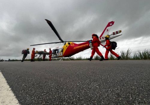 Departamento Estadual de Aviação resgata vítima presa às ferragens em colisão grave em Marechal Deodoro