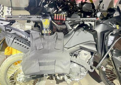 PMAL prende suspeitos com armas, drogas e veículos roubados
