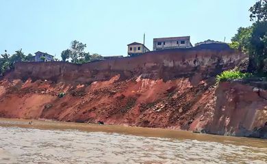 Deslizamento de terra em Beruri (AM) deixa um morto e 200 desabrigados