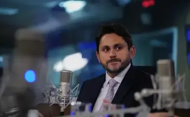 Juscelino Filho oficializa demissão do Ministério das Comunicações