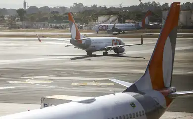 Azul e Gol assinam acordo para avaliar fusão entre as aéreas