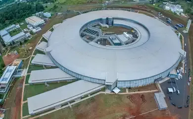 Governo lança iniciativa de R$ 1 bilhão para laboratório científico