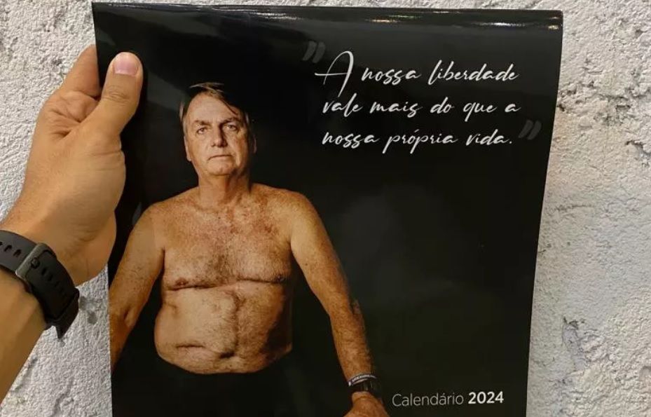 Calendário oficial de Bolsonaro 2024 tem foto sem camisa e sai por R$ 69,90