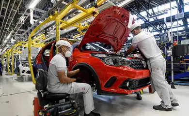 Venda de veículos cresce 12% em 2023, diz balanço da Fenabrave