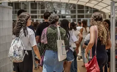 Prazo para pagar taxa de inscrição do Enem termina nesta quarta-feira