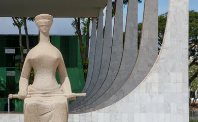 Banco pode tomar imóvel dado como garantia de empréstimo sem aval da Justiça, diz STF