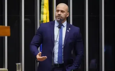 Defesa de Daniel Silveira volta a pedir progressão para o semiaberto