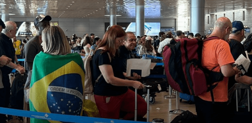 Lula destaca repatriação do 1º grupo de brasileiros de Israel