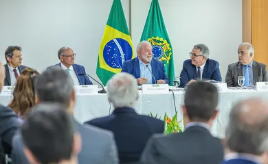 Grupo de empresários entrega propostas para melhorar acesso ao crédito