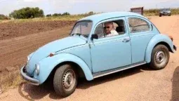 Relembre icônico Fusca azul de Mujica que foi cobiçado até por xeque árabe