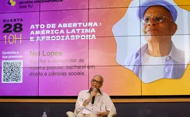 Tarefa de lideranças negras é criar consciência crítica, diz escritor