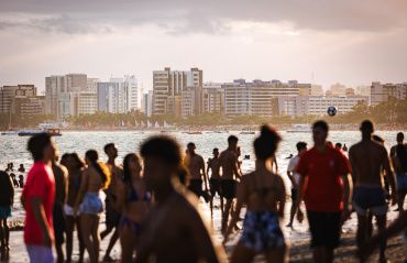 Maceió se destaca como 6° destino mais procurado para férias do Verão 2025