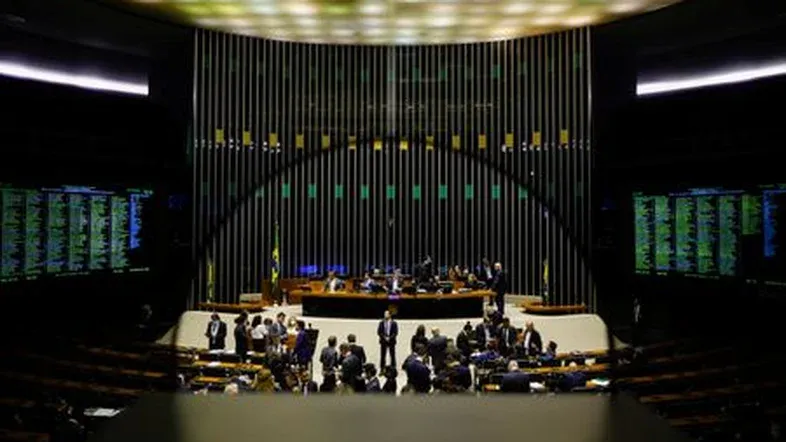 Corregedor da Câmara pede suspensão de 3 deputados envolvidos em motim