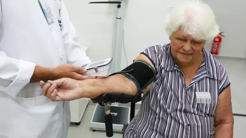 Pessoas 50+ vão representar metade do consumo com saúde em 2044