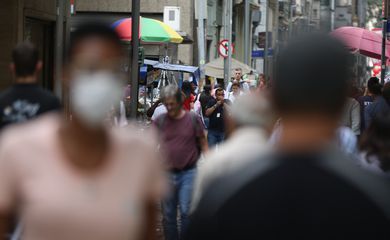 Covid-19: Brasil registra 8 mortes e 4,3 mil casos em 24 horas