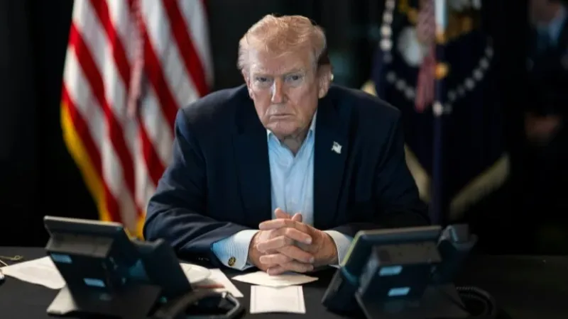 Bolsas mundiais ampliam perdas e preço do petróleo Brent passa de US$ 83