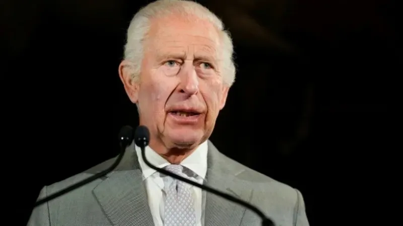 Quem são os irmãos do rei Charles III e por que Andrew virou ex-príncipe