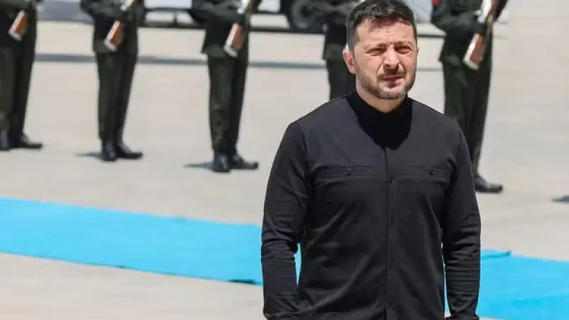 Zelenski se recusa a ceder território à Rússia enquanto busca apoio europeu para fim de guerra