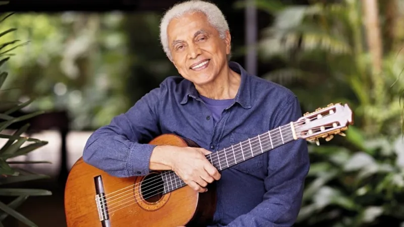 Paulinho da Viola faz show gratuito em Maceió