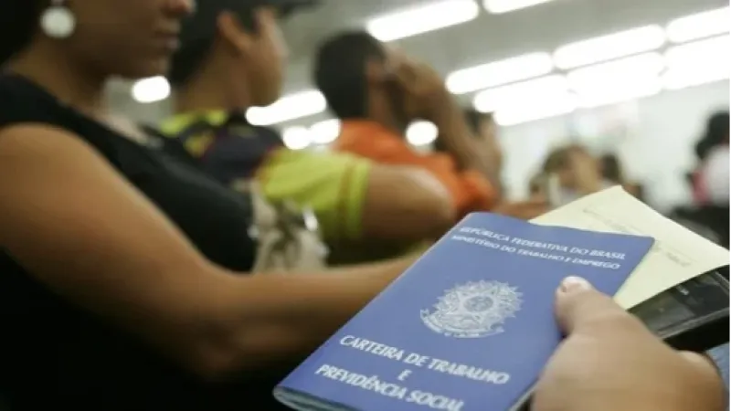 Taxa de desemprego sobe para 5,4% em janeiro, mas renda média atinge recorde