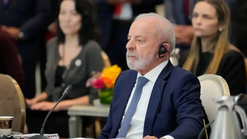 Lula aguarda reunião com Trump e aposta em solução a tarifaço