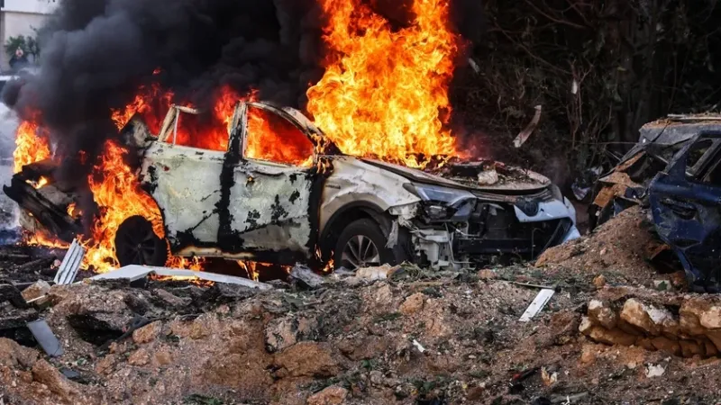 Irã lança mísseis contra Israel e zomba de comentário de Trump