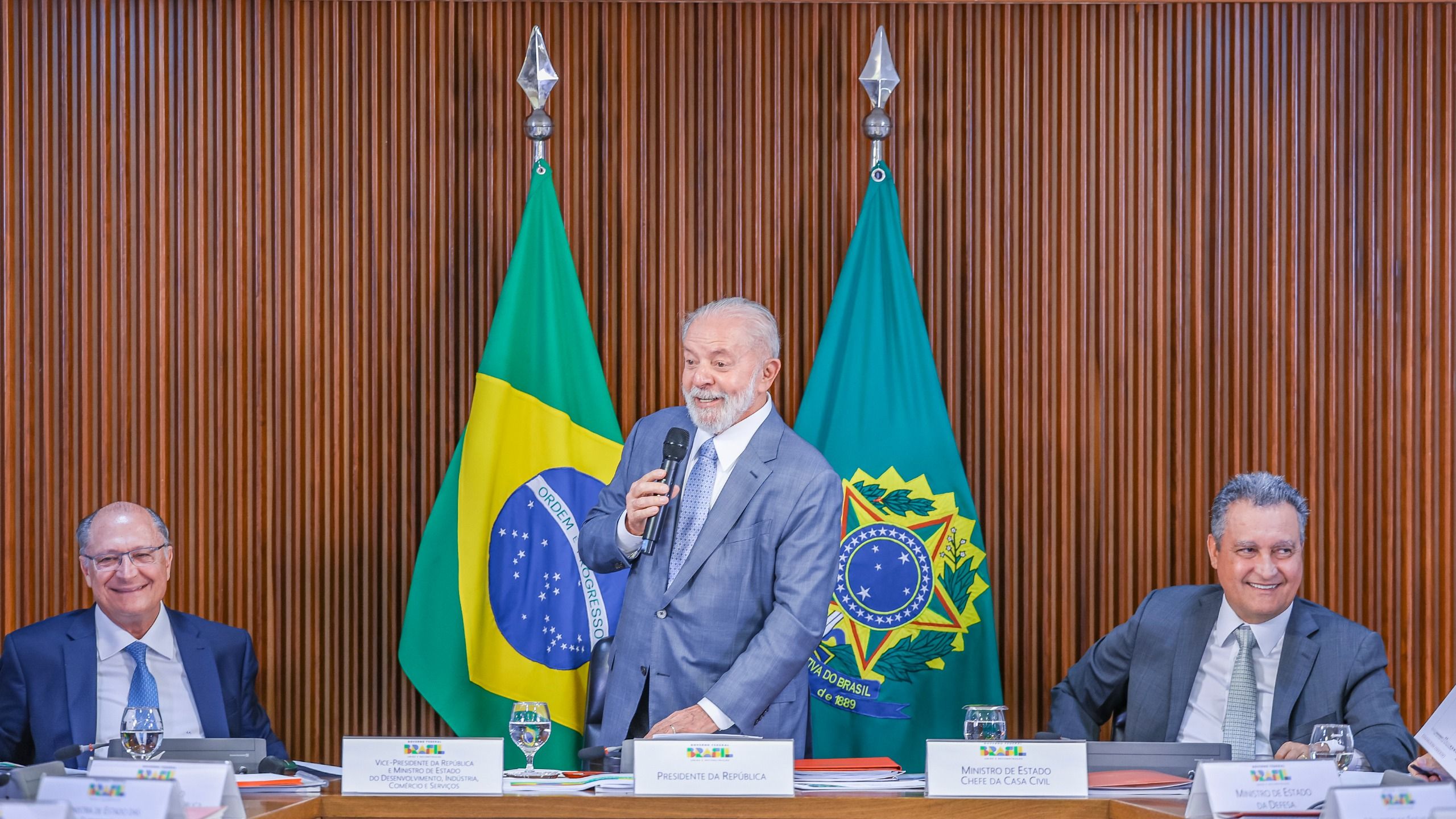 País correu ‘sério risco’ de ter golpe após as eleições, diz Lula em reunião ministerial
