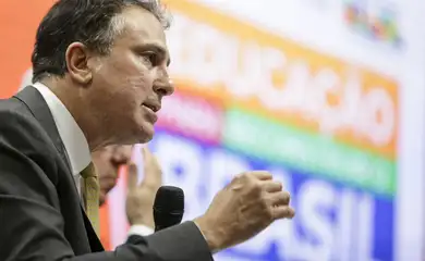 Ministério da Educação estuda fim dos cursos de licenciatura 100% EaD