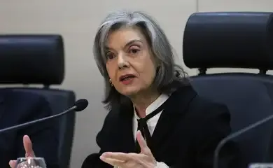 "Não é fácil para mulher chegar a qualquer cargo", diz Cármen Lúcia