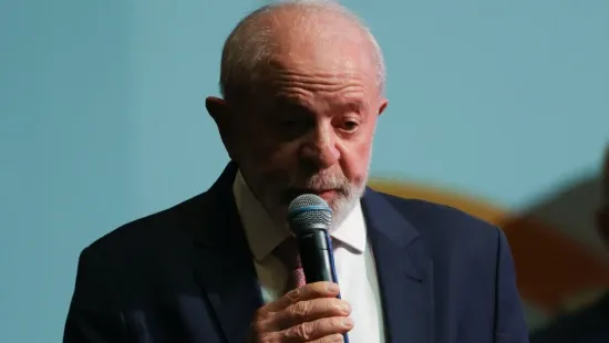 Governo Lula é desaprovado por 44% dos brasileiros