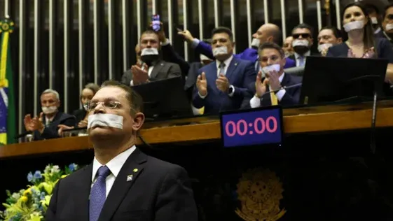 O que dificulta punições exemplares aos deputados responsáveis por motim na Câmara