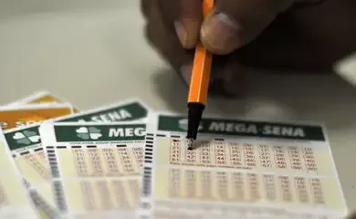 Mega-Sena acumula e irá sortear prêmio de R$ 18 milhões