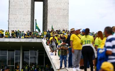 PGR adita denúncia contra 31 investigados pelo 8 de janeiro