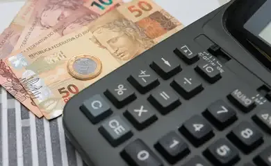 Mercado financeiro eleva previsão da inflação de 4,63% para 4,71%