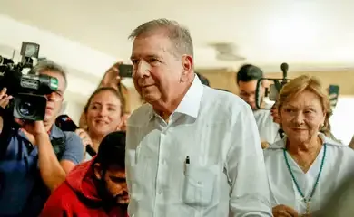 Candidato opositor Edmundo González deixa Venezuela e pede asilo político na Espanha
