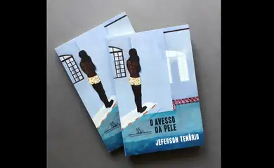 Governo condena tentativa de censurar livro O Avesso da Pele