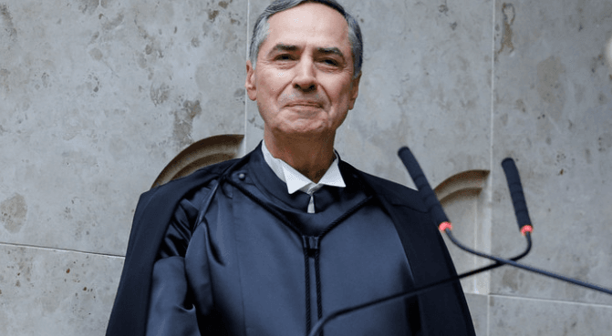 Barroso assume a presidência do STF: ‘Fazer um país maior e melhor, um país justo’