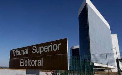 TSE começa a julgar ações contra Bolsonaro por abusos no 7 de setembro