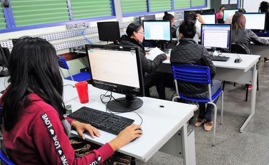 Mais de 80% dos alunos de licenciatura estão em cursos a distância