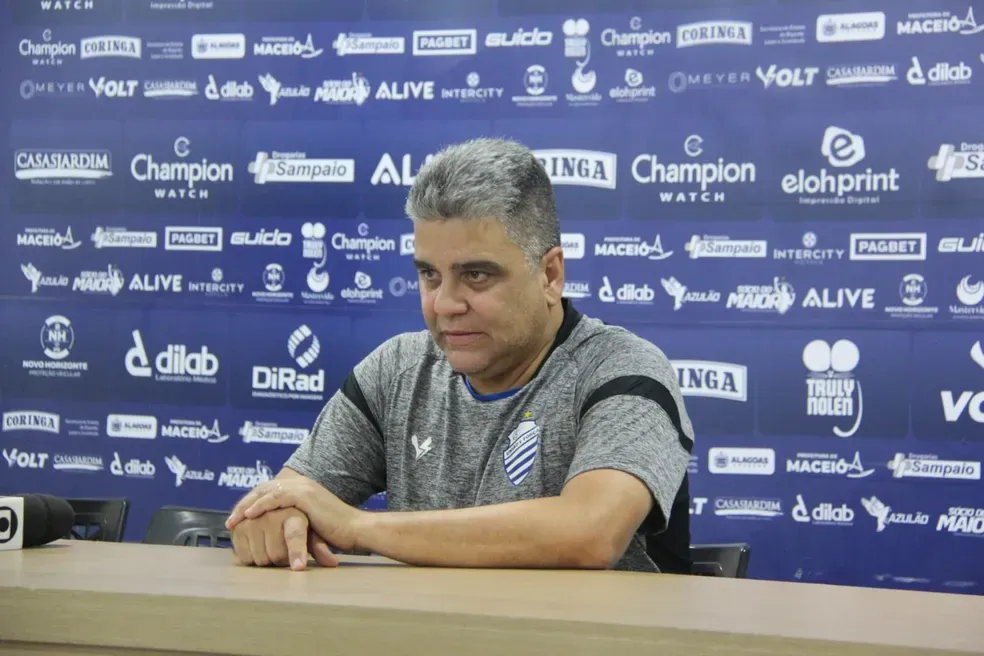 Cabo resume trabalho na semana decisiva para o CSA: "Comandante tem que ser o 1º a pisar no campo de batalha e o último a sair"