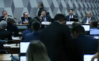 Comissão do Senado aprova aumento de salários de juízes e promotores 